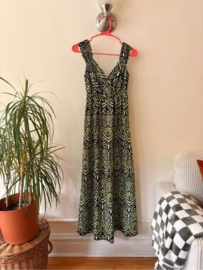Attention Navy Lime Green Maxi Dress Sleeveless V Neck Patterned Resort Dress
